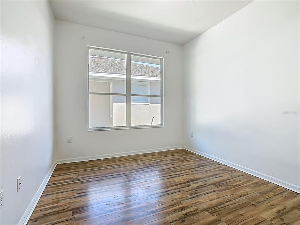 На продажу: $434,999 (4 спален, 2 ванн, 1701 Квадратных фут)