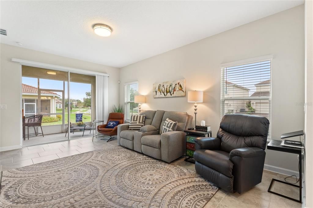 En Venta: $279,000 (2 camas, 2 baños, 1505 Pies cuadrados)