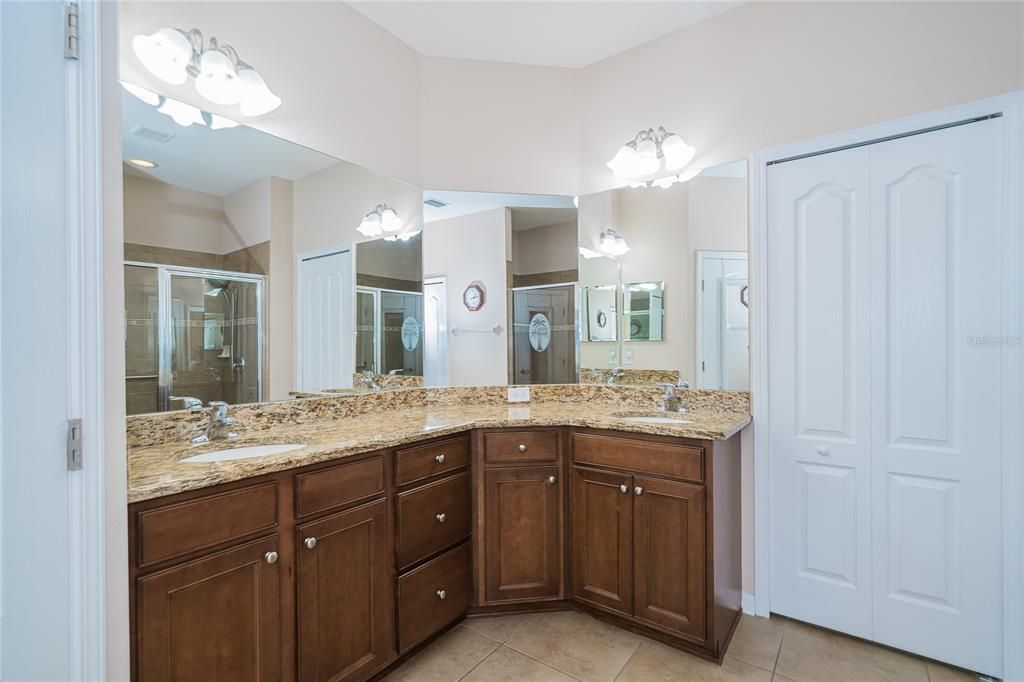 На продажу: $460,000 (3 спален, 2 ванн, 2068 Квадратных фут)