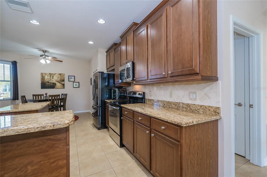 На продажу: $460,000 (3 спален, 2 ванн, 2068 Квадратных фут)