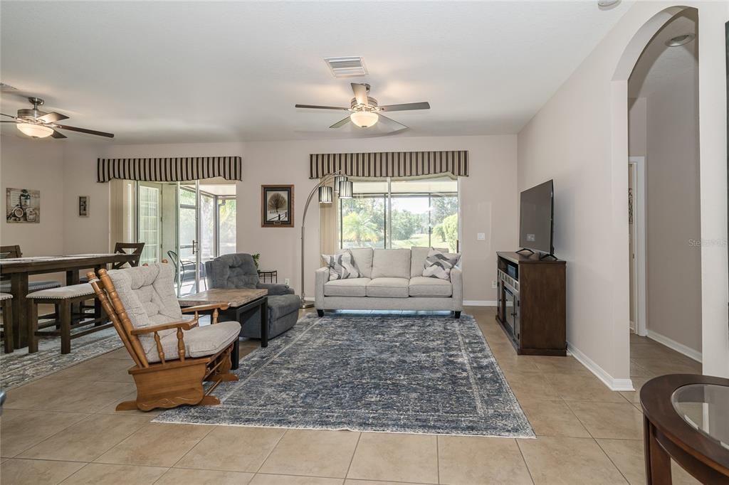 На продажу: $460,000 (3 спален, 2 ванн, 2068 Квадратных фут)