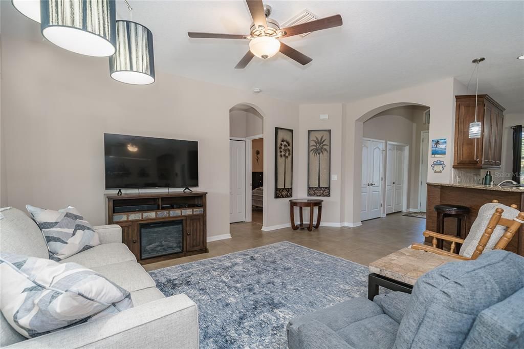 На продажу: $460,000 (3 спален, 2 ванн, 2068 Квадратных фут)