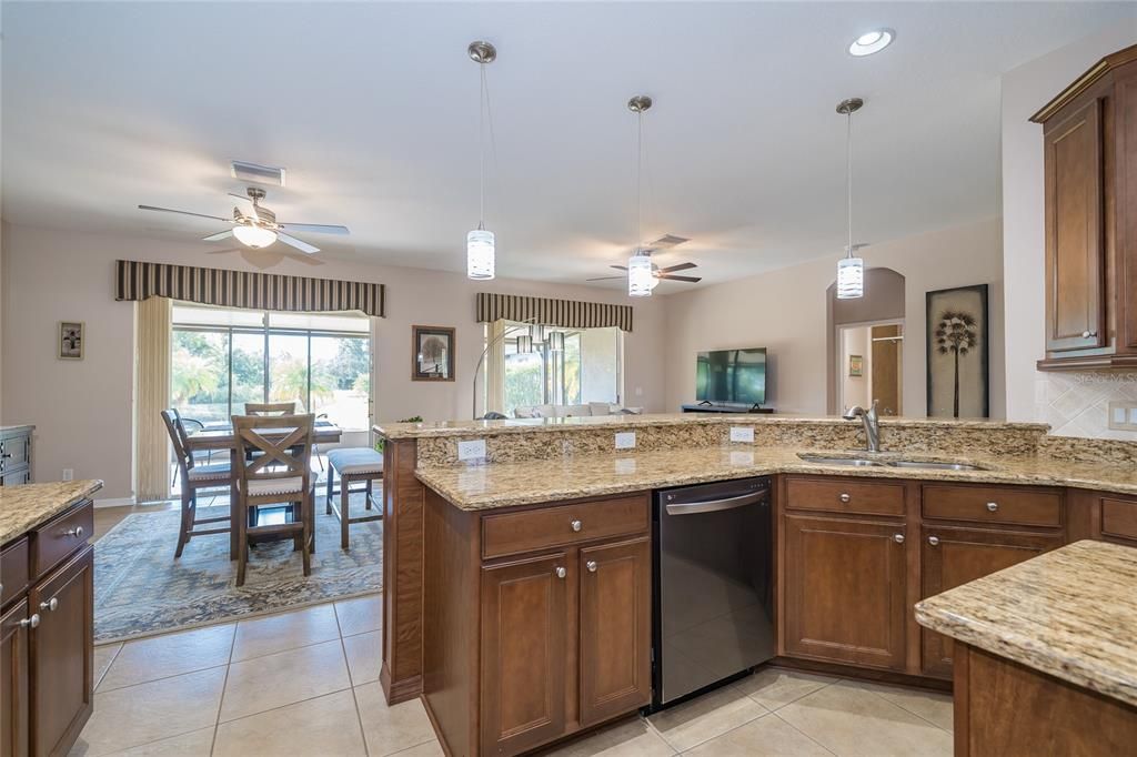 На продажу: $460,000 (3 спален, 2 ванн, 2068 Квадратных фут)