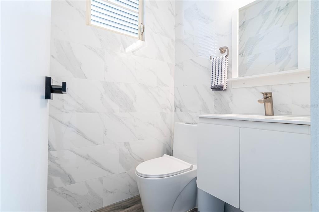 For Sale: $725,000 (4 beds, 2 baths, 2000 Square Feet)