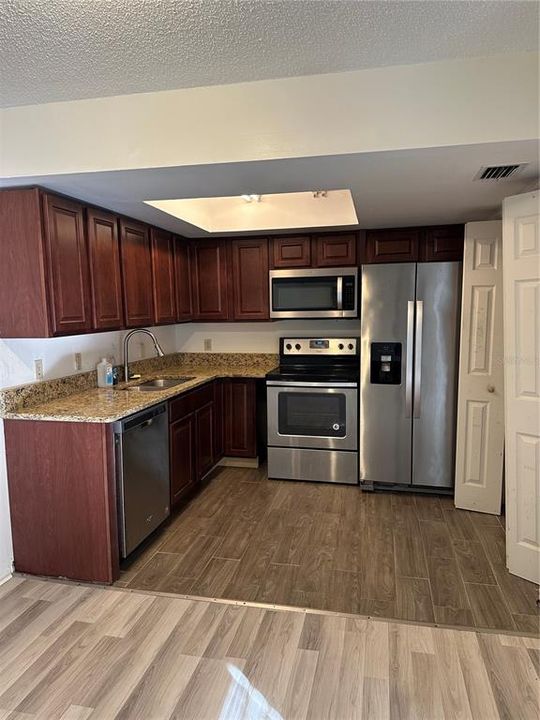 En Venta: $220,000 (2 camas, 2 baños, 918 Pies cuadrados)