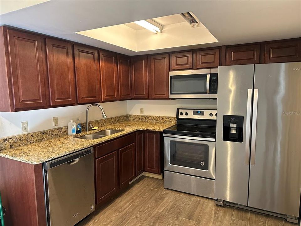 En Venta: $220,000 (2 camas, 2 baños, 918 Pies cuadrados)