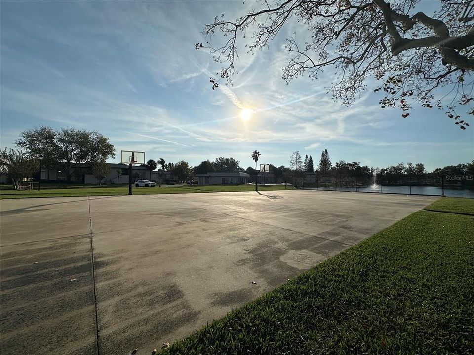 En Venta: $220,000 (2 camas, 2 baños, 918 Pies cuadrados)