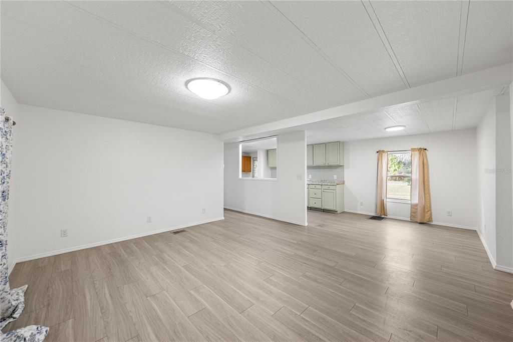 For Sale: $199,000 (3 beds, 2 baths, 1288 Square Feet)