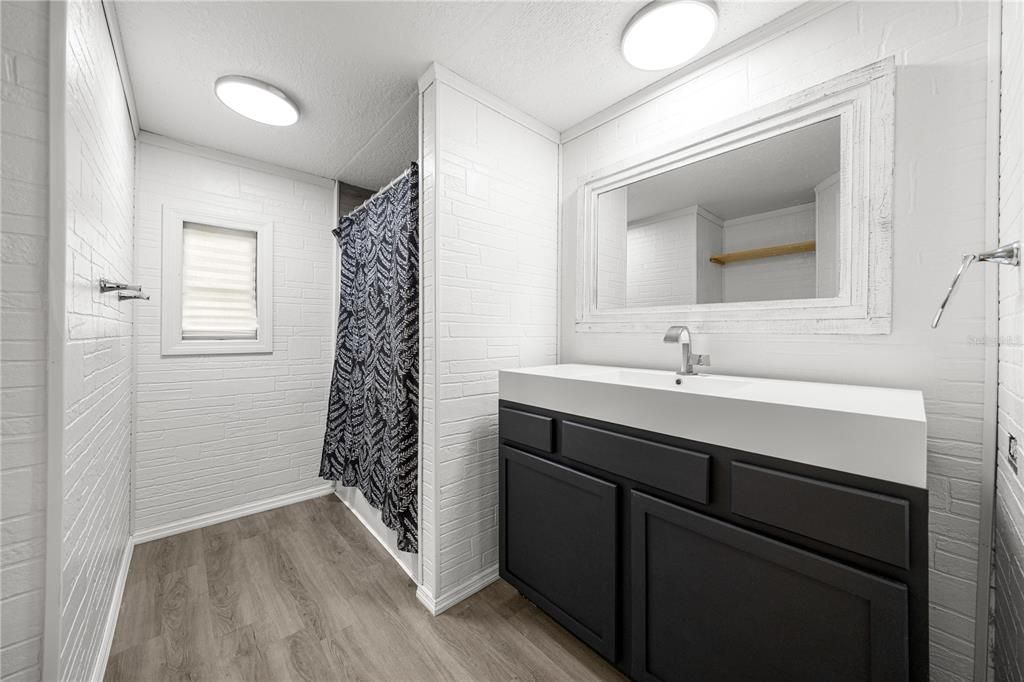 For Sale: $199,000 (3 beds, 2 baths, 1288 Square Feet)