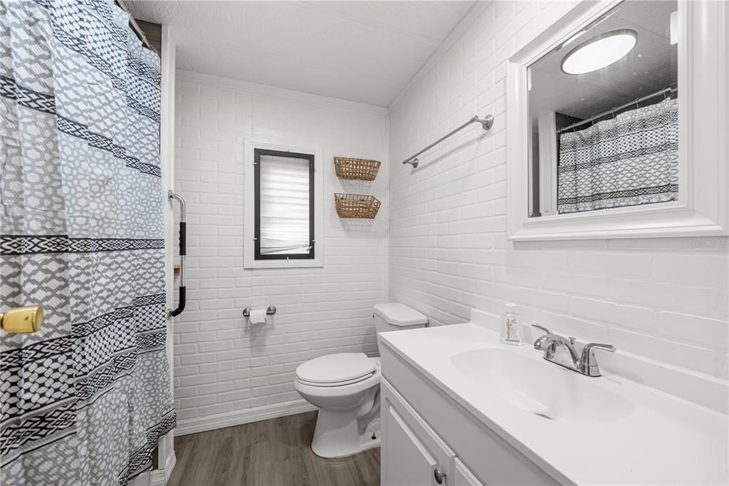 For Sale: $199,000 (3 beds, 2 baths, 1288 Square Feet)