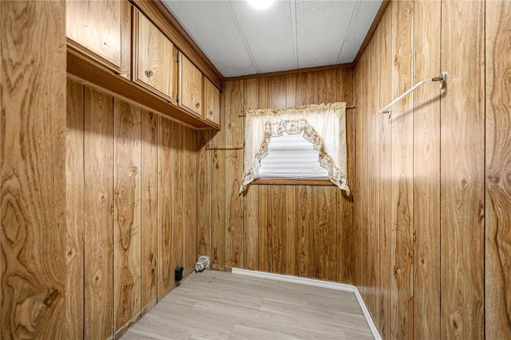 For Sale: $199,000 (3 beds, 2 baths, 1288 Square Feet)