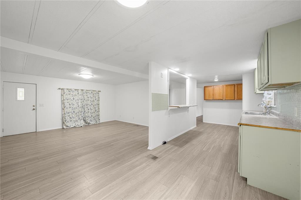 For Sale: $199,000 (3 beds, 2 baths, 1288 Square Feet)