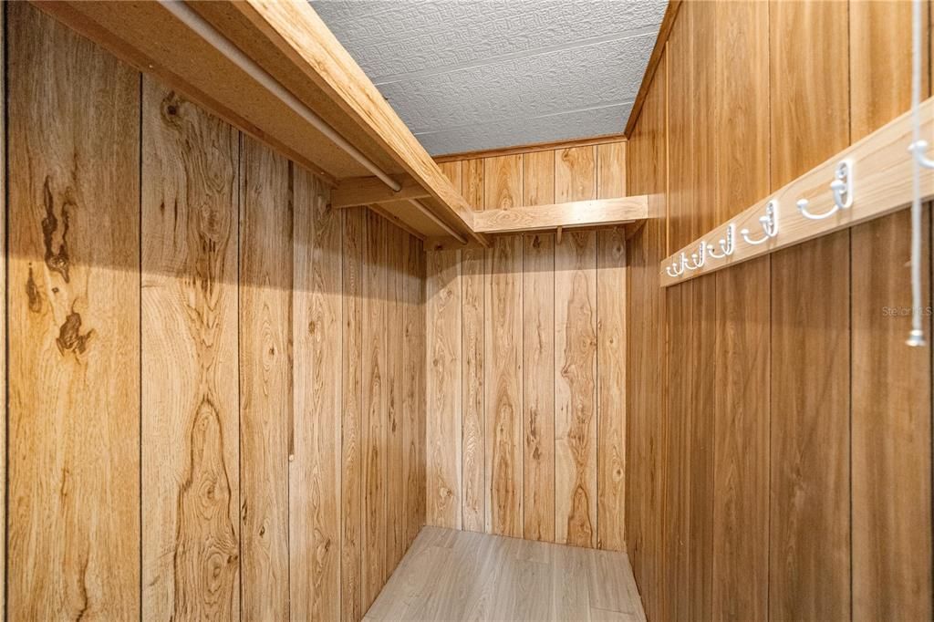 For Sale: $199,000 (3 beds, 2 baths, 1288 Square Feet)