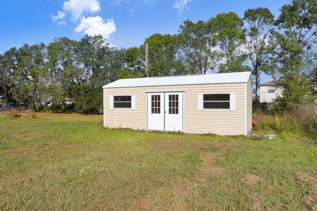 待售: $195,000 (1.08 acres)