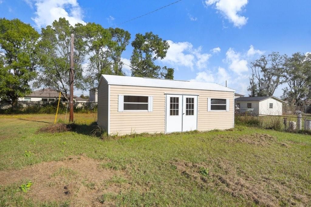 待售: $195,000 (1.08 acres)