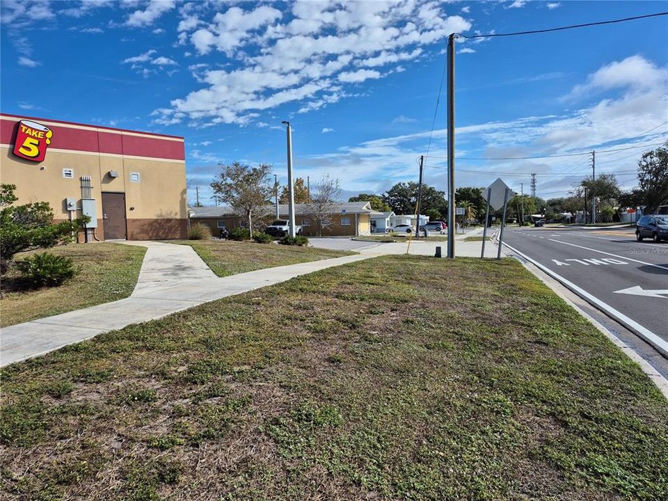 For Sale: $445,000 (0 beds, 0 baths, 2600 Square Feet)