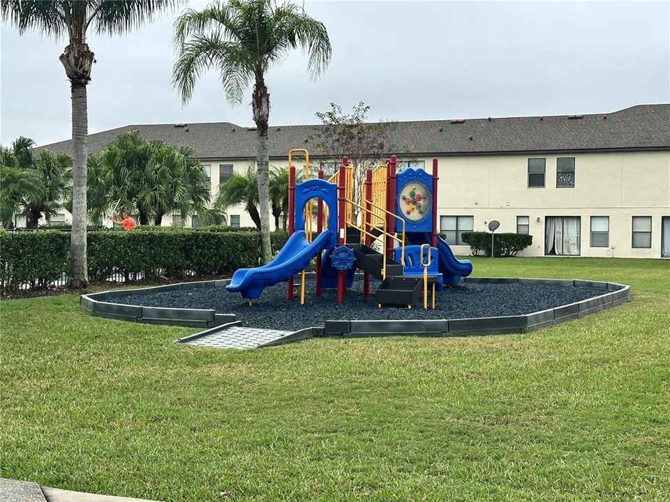 For Sale: $259,900 (2 beds, 2 baths, 1373 Square Feet)