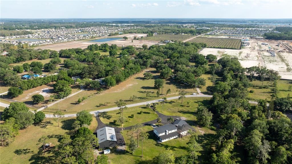 待售: $470,000 (2.38 acres)