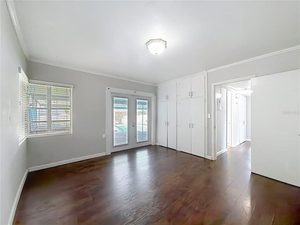 Под контрактом: $224,900 (3 спален, 2 ванн, 1439 Квадратных фут)