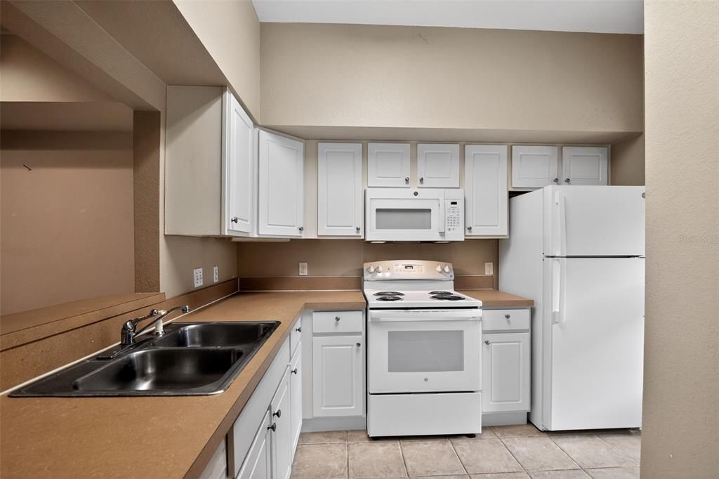 На продажу: $169,000 (1 спален, 1 ванн, 823 Квадратных фут)