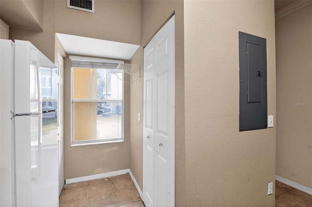 На продажу: $169,000 (1 спален, 1 ванн, 823 Квадратных фут)