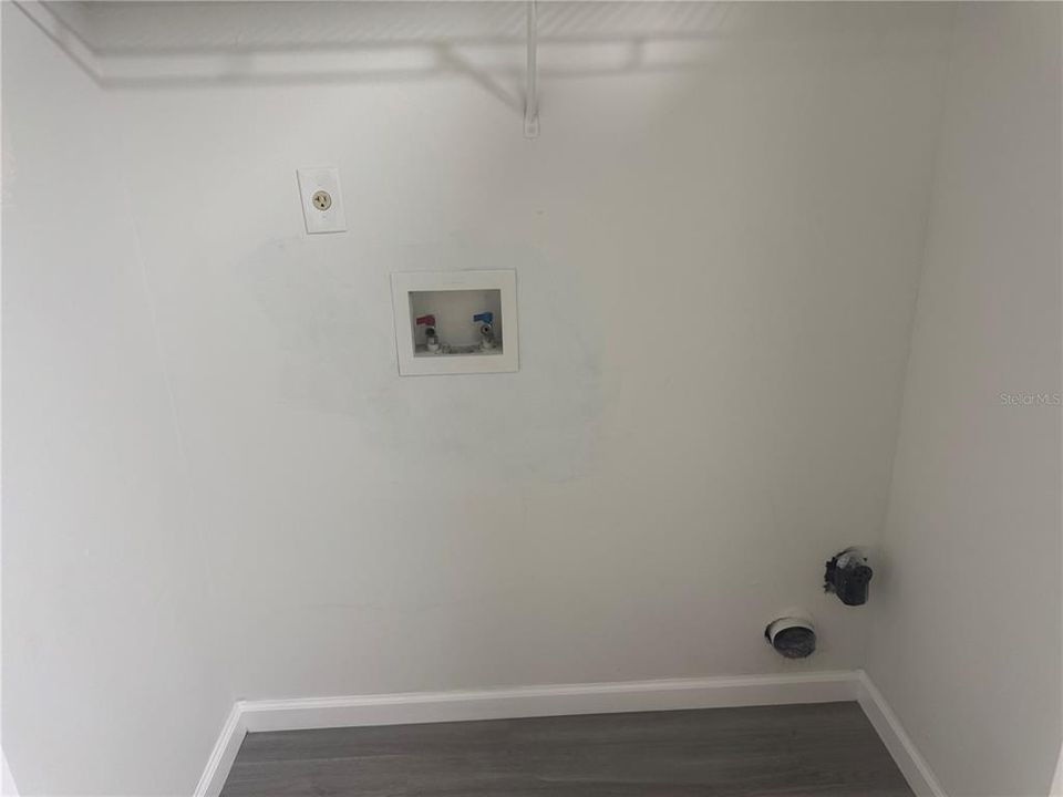 En Venta: $549,999 (6 camas, 0 baños, 2112 Pies cuadrados)