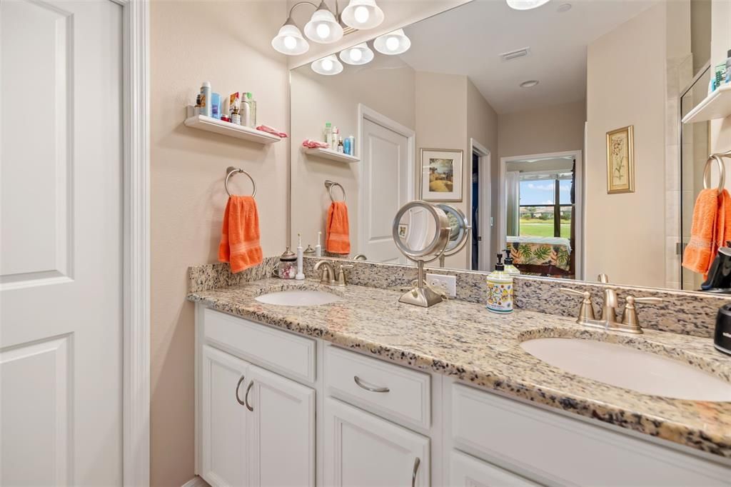 For Sale: $360,000 (2 beds, 2 baths, 1528 Square Feet)