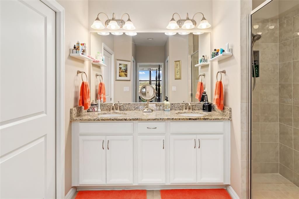 For Sale: $360,000 (2 beds, 2 baths, 1528 Square Feet)