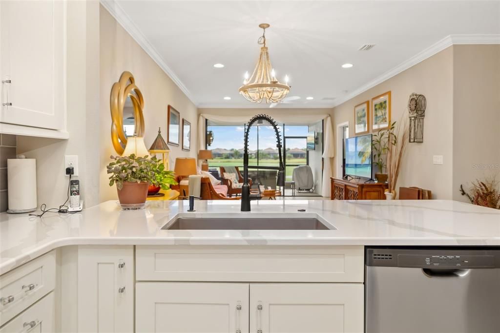 For Sale: $360,000 (2 beds, 2 baths, 1528 Square Feet)