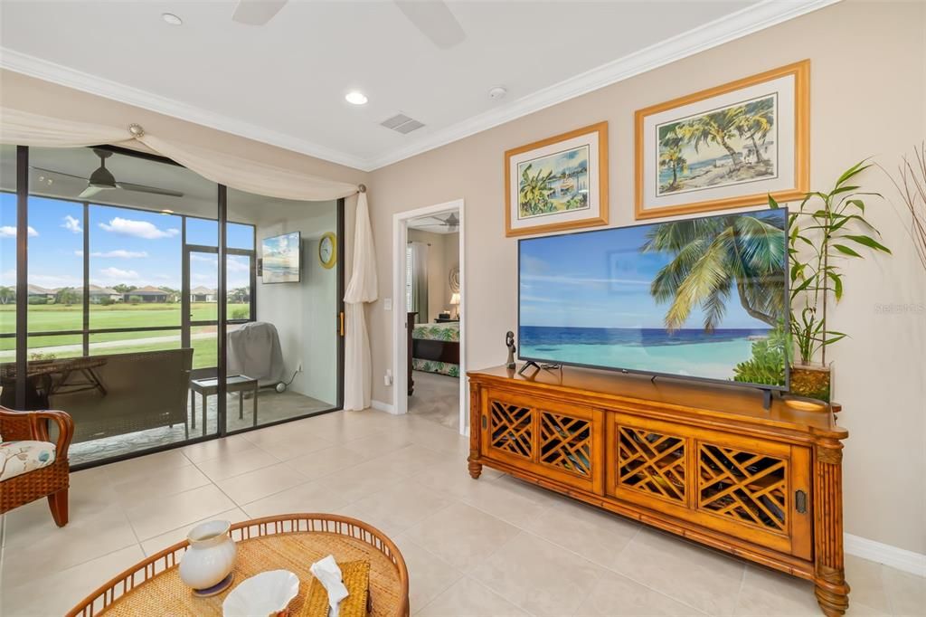 For Sale: $360,000 (2 beds, 2 baths, 1528 Square Feet)