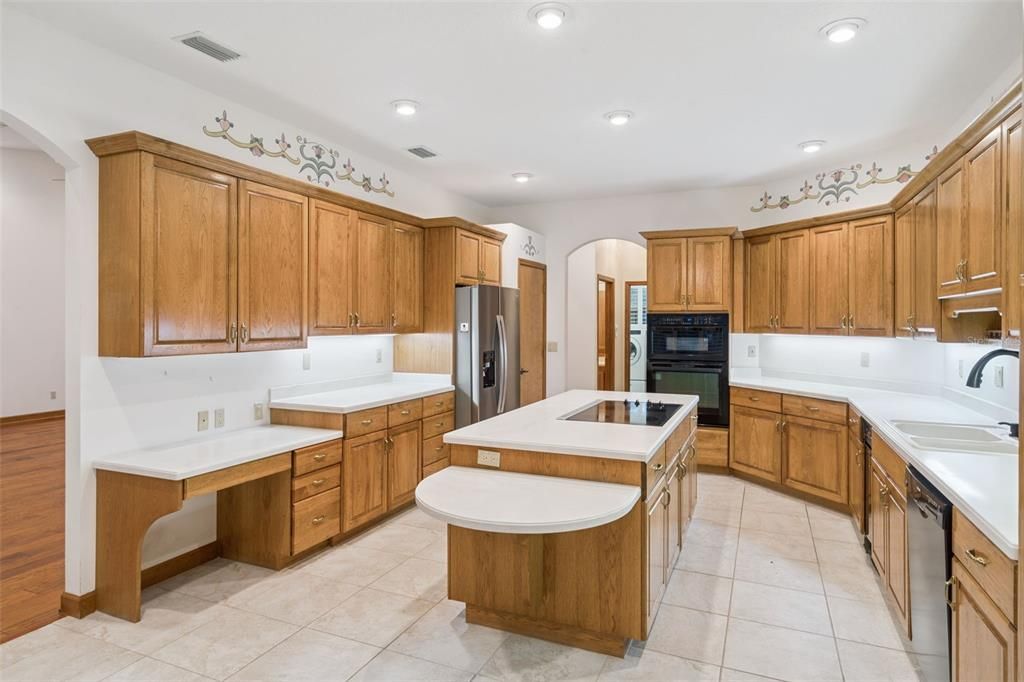 En Venta: $575,000 (3 camas, 3 baños, 2778 Pies cuadrados)