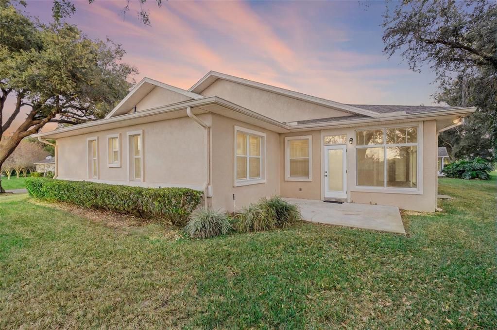 En Venta: $575,000 (3 camas, 3 baños, 2778 Pies cuadrados)