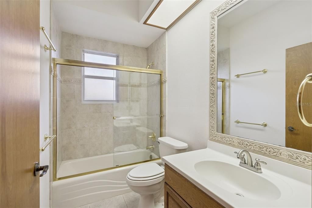 En Venta: $575,000 (3 camas, 3 baños, 2778 Pies cuadrados)