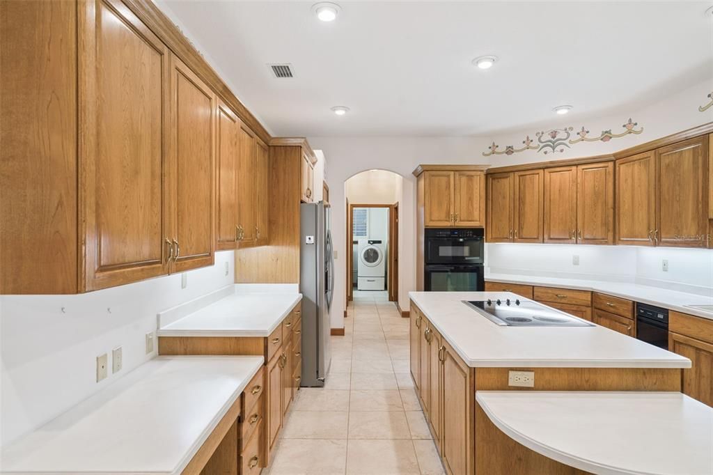 En Venta: $575,000 (3 camas, 3 baños, 2778 Pies cuadrados)