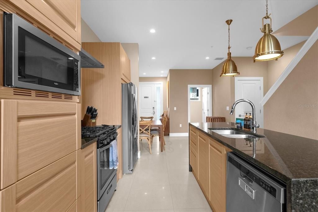 На продажу: $415,000 (3 спален, 3 ванн, 2268 Квадратных фут)