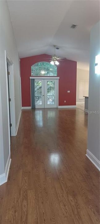 В аренду: $2,050 (3 спален, 2 ванн, 1643 Квадратных фут)