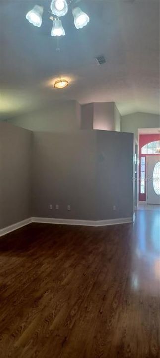 В аренду: $2,050 (3 спален, 2 ванн, 1643 Квадратных фут)