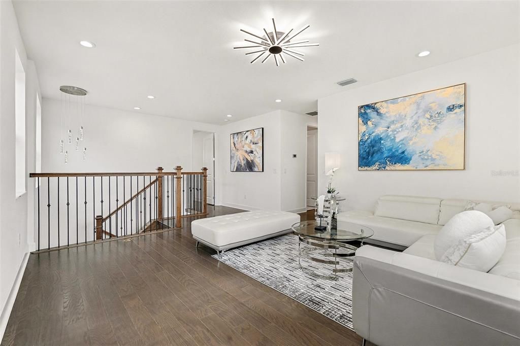 For Sale: $999,998 (5 beds, 5 baths, 3365 Square Feet)