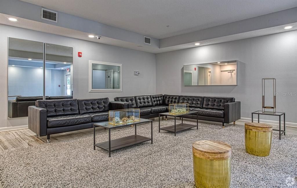 На продажу: $219,000 (2 спален, 0 ванн, 1030 Квадратных фут)