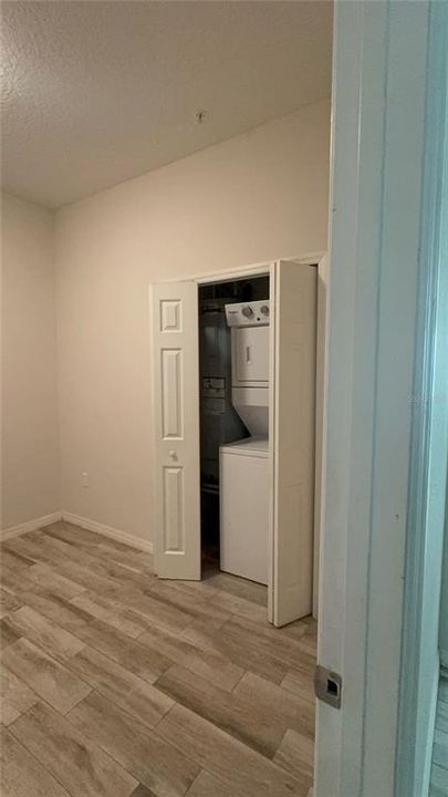 На продажу: $219,000 (2 спален, 0 ванн, 1030 Квадратных фут)