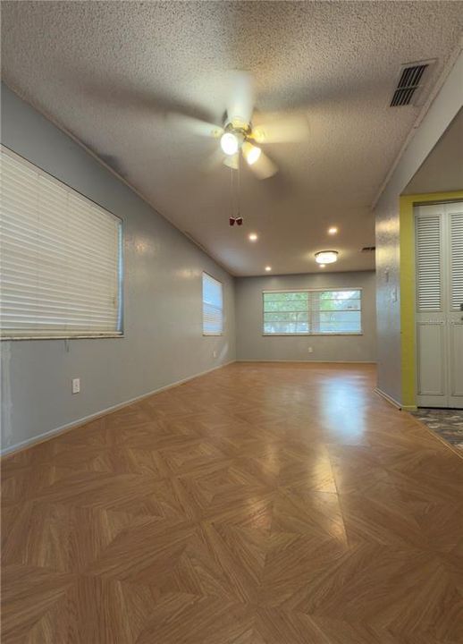 For Rent: $2,400 (2 beds, 2 baths, 1095 Square Feet)