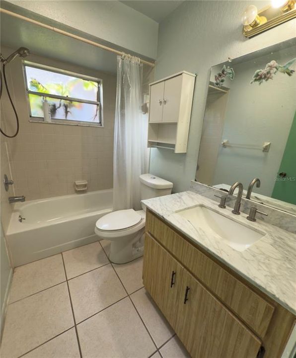 For Rent: $2,400 (2 beds, 2 baths, 1095 Square Feet)