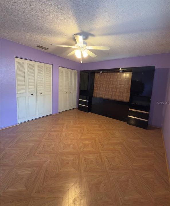 For Rent: $2,400 (2 beds, 2 baths, 1095 Square Feet)