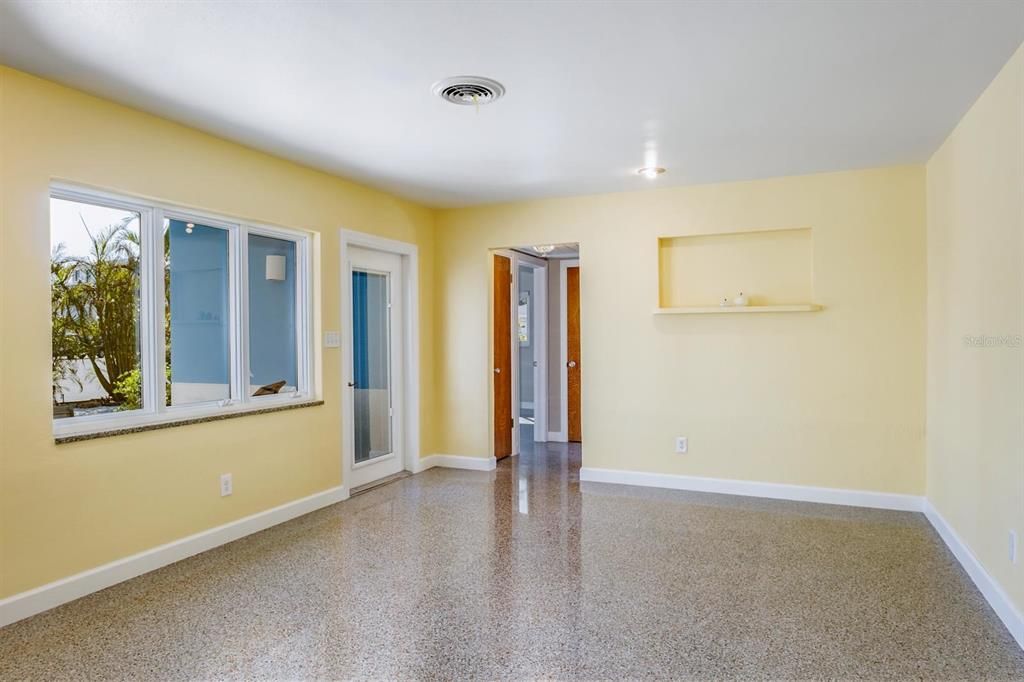 待售: $670,000 (2 贝兹, 2 浴室, 1604 平方英尺)