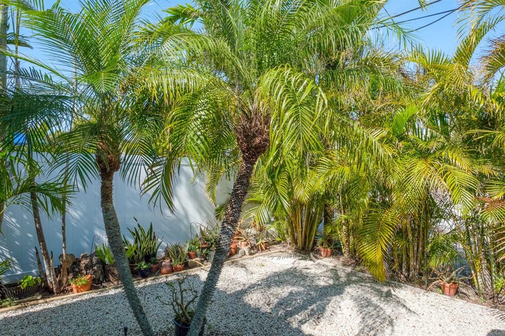 待售: $670,000 (2 贝兹, 2 浴室, 1604 平方英尺)