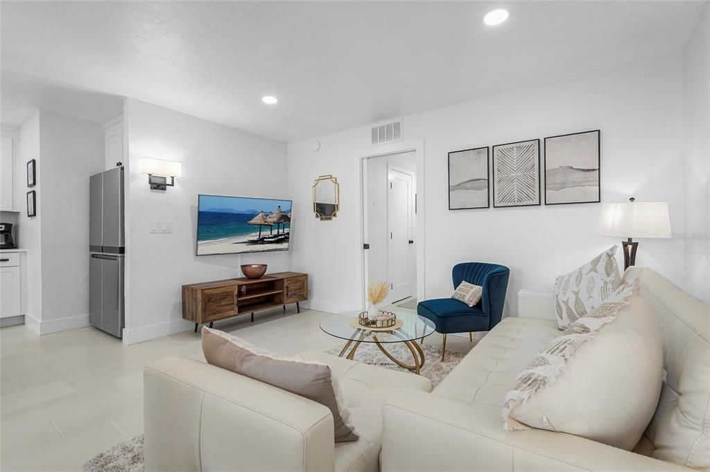 For Rent: $4,500 (2 beds, 2 baths, 900 Square Feet)