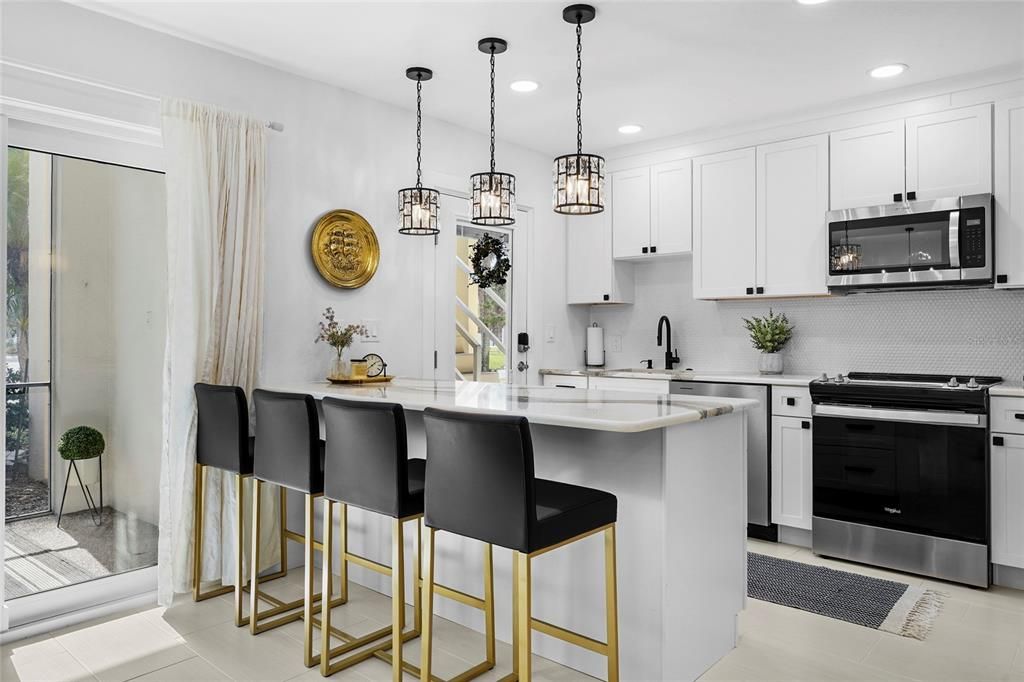 For Rent: $4,500 (2 beds, 2 baths, 900 Square Feet)