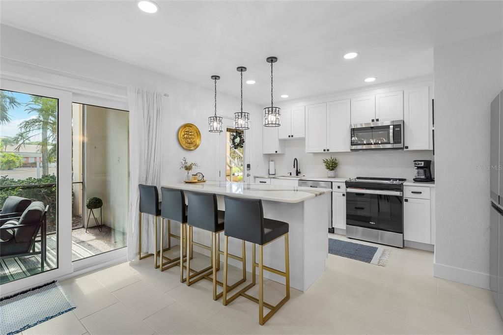 For Rent: $4,500 (2 beds, 2 baths, 900 Square Feet)