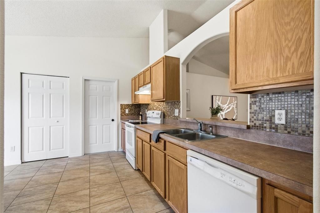 For Sale: $329,900 (3 beds, 2 baths, 1859 Square Feet)