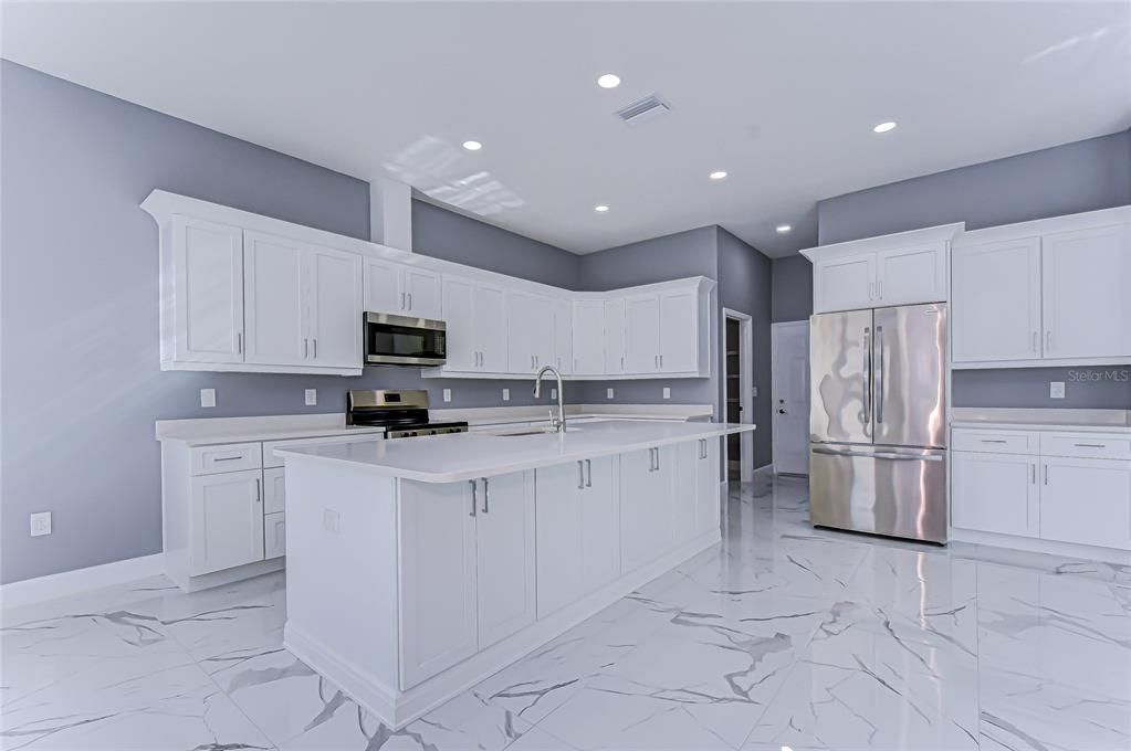 For Sale: $665,000 (3 beds, 2 baths, 2307 Square Feet)